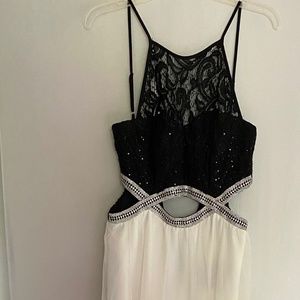 Women’s formal dress size 9
